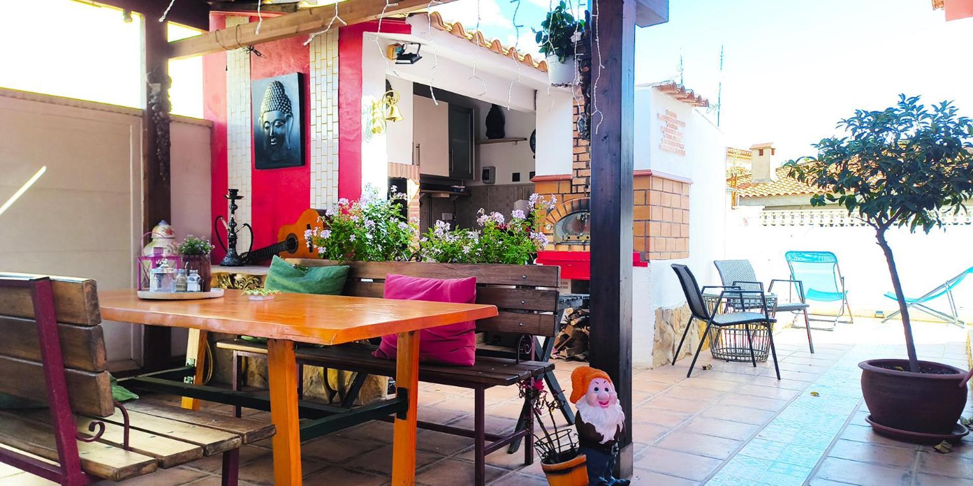 Hotel Tienda Linda à La Pobla de Vallbona Extérieur photo